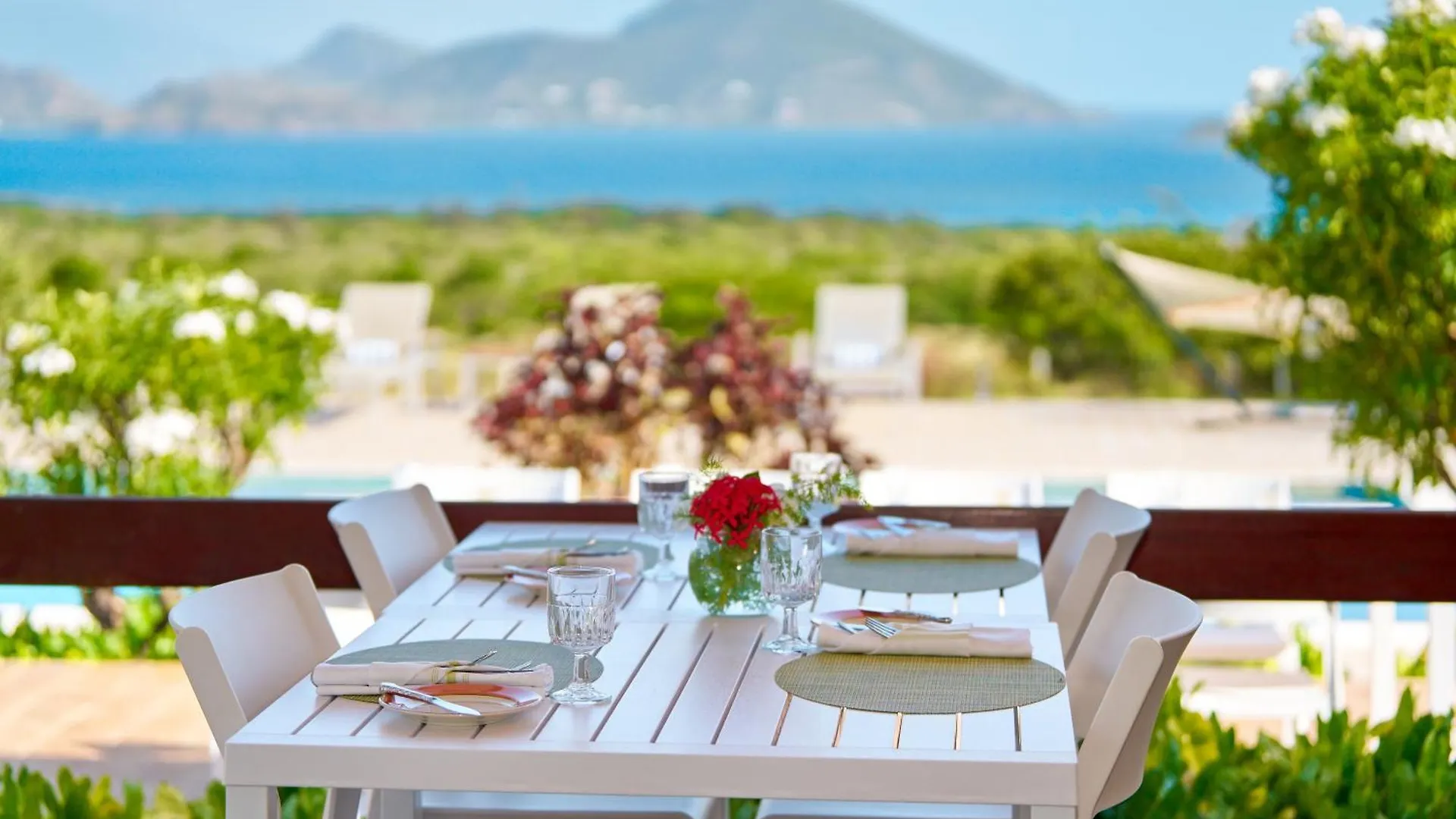 Mount Nevis Hotel 4*,