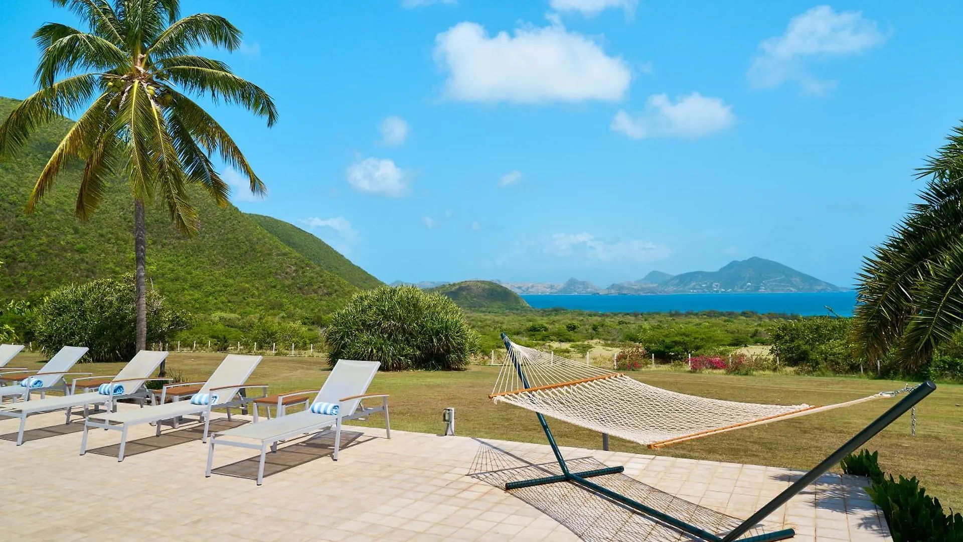 Mount Nevis Hotel 4*,